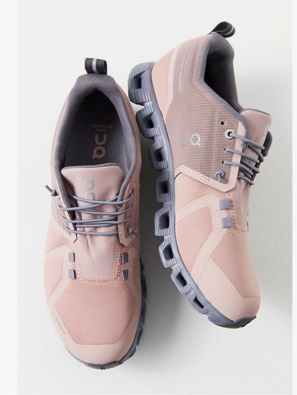 On Running cloud 5 Women size 8.5 waterproof sneakers in Blush Pink and Gray